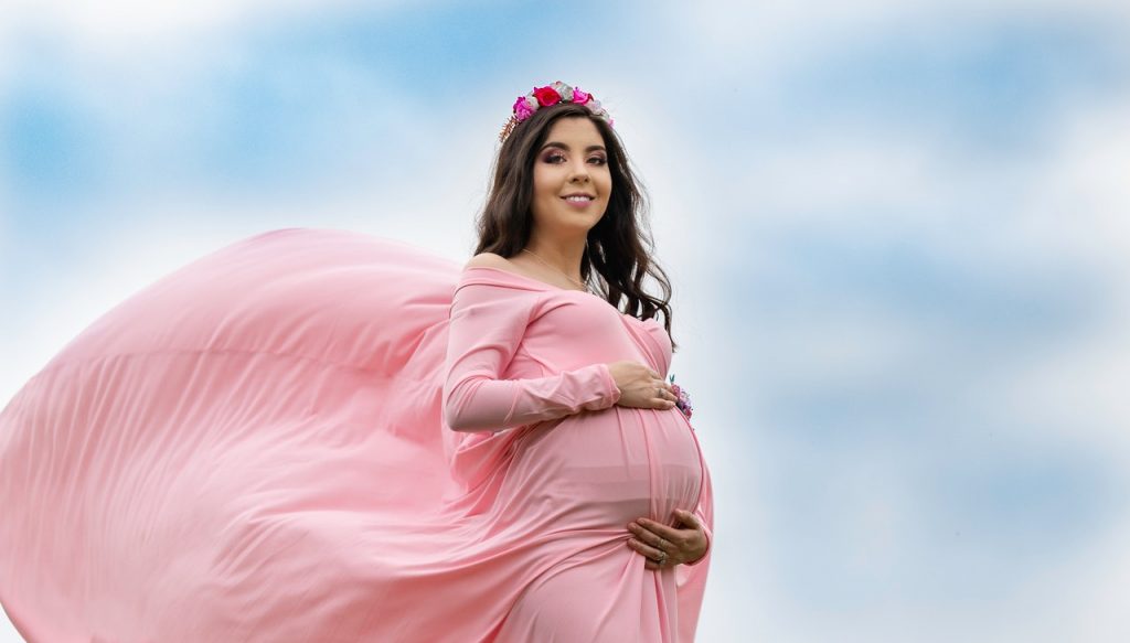 What to Wear: Your Maternity Photo Session Clothing Guide 